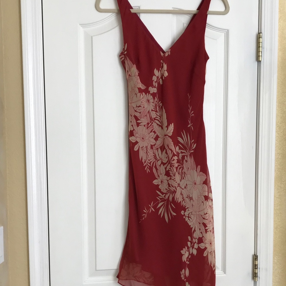 BCBG Rust Red Silk Asymmetric Hem Floral  Size 2
